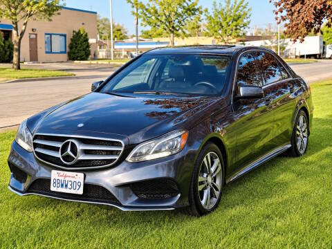 2016 Mercedes-Benz E-Class E 250 BlueTEC Sport RWD photo