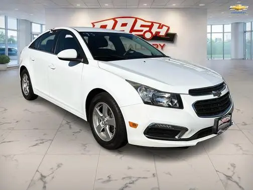 2015 Chevrolet Cruze LT FWD photo