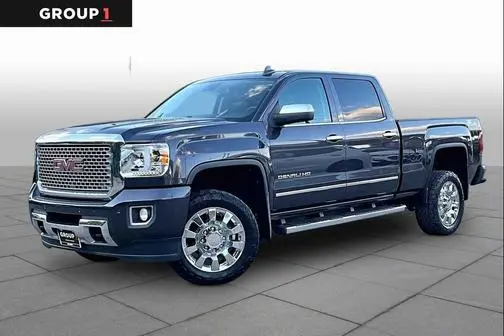 2015 GMC Sierra 2500HD Denali 4WD photo