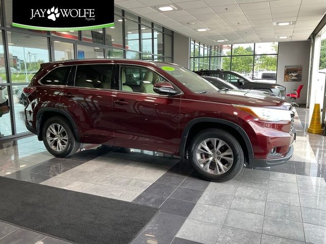 2015 Toyota Highlander XLE AWD photo