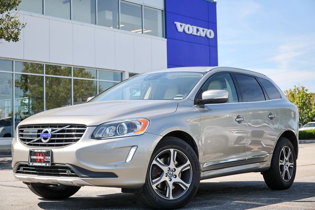 2015 Volvo XC60 T6 Platinum AWD photo