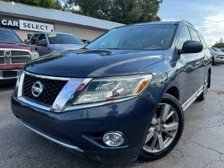 2015 Nissan Pathfinder Platinum FWD photo