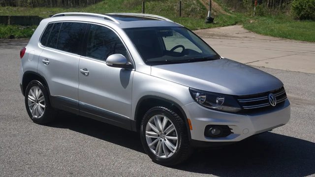 2015 Volkswagen Tiguan SEL FWD photo