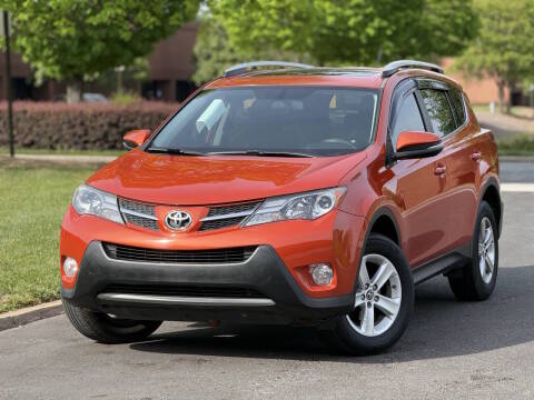 2015 Toyota RAV4 XLE FWD photo