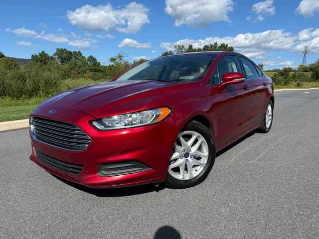 2016 Ford Fusion SE FWD photo