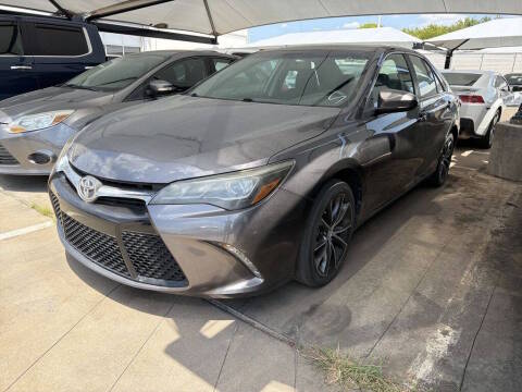 2015 Toyota Camry XLE FWD photo