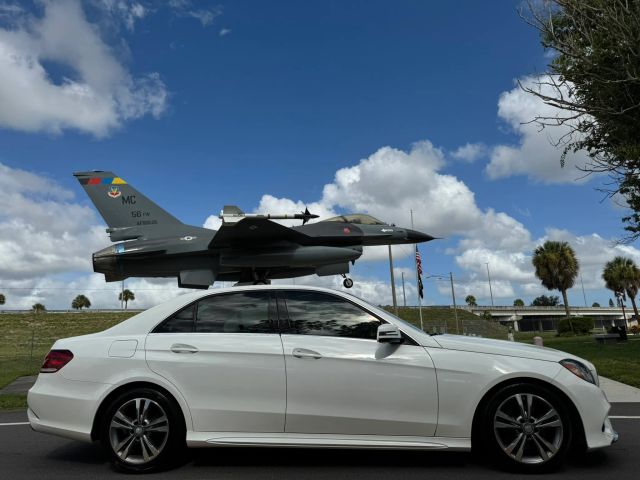2016 Mercedes-Benz E-Class E 350 Sport RWD photo