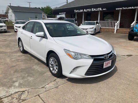 2015 Toyota Camry LE FWD photo