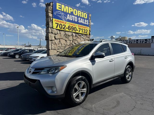 2015 Toyota RAV4 XLE FWD photo
