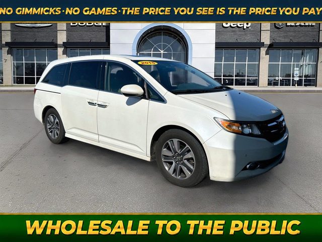 2015 Honda Odyssey Touring Elite FWD photo