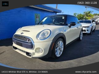 2015 MINI Hardtop 2 Door S FWD photo
