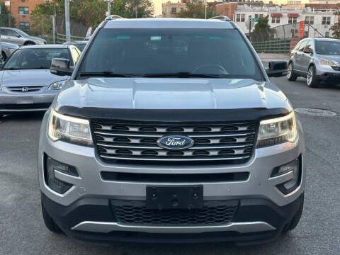 2016 Ford Explorer XLT 4WD photo
