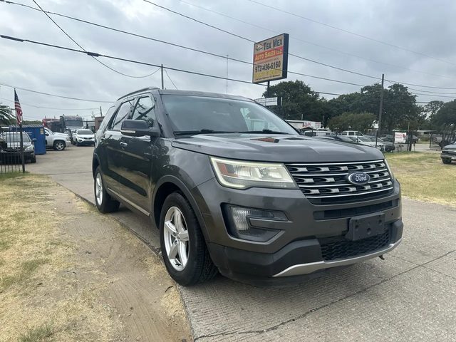 2016 Ford Explorer XLT FWD photo