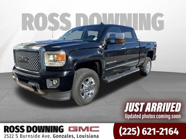 2015 GMC Sierra 2500HD Denali 4WD photo