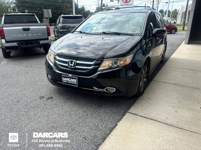 2015 Honda Odyssey Touring FWD photo