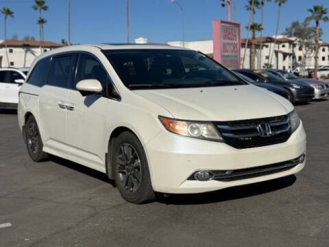 2015 Honda Odyssey Touring FWD photo