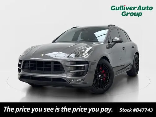 2015 Porsche Macan Turbo AWD photo