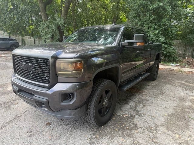 2015 GMC Sierra 2500HD Denali 4WD photo