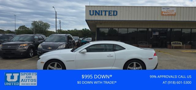 2015 Chevrolet Camaro LT RWD photo