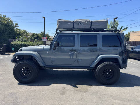 2015 Jeep Wrangler Unlimited Sahara 4WD photo