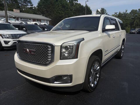 2015 GMC Yukon XL Denali RWD photo