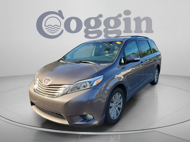 2015 Toyota Sienna LTD AWD photo