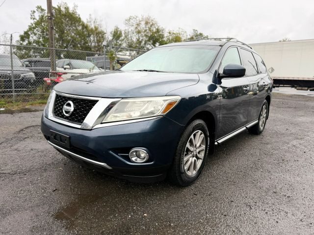 2015 Nissan Pathfinder SV 4WD photo