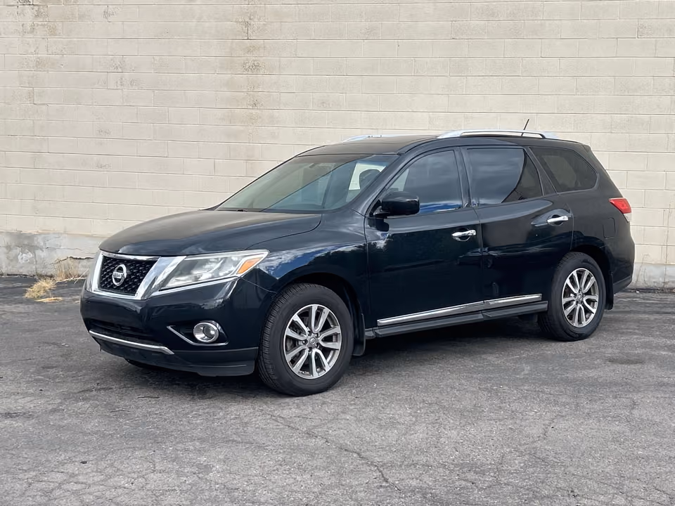 2015 Nissan Pathfinder SL 4WD photo