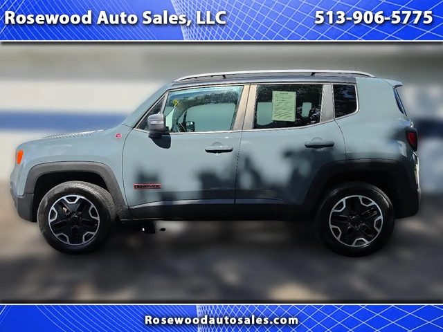 2015 Jeep Renegade Trailhawk 4WD photo