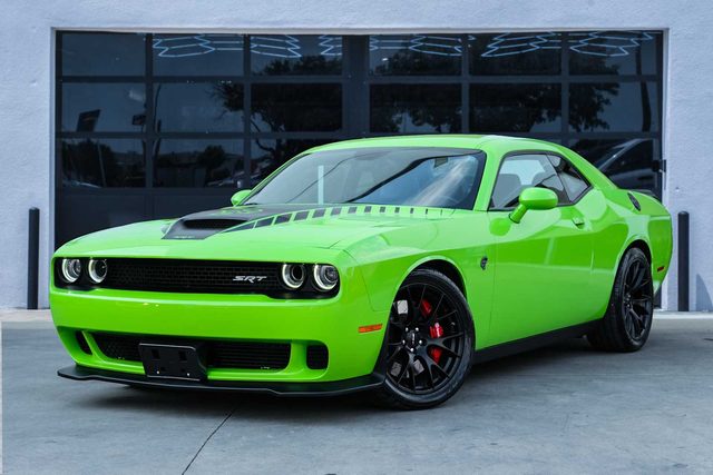 2015 Dodge Challenger SRT Hellcat RWD photo