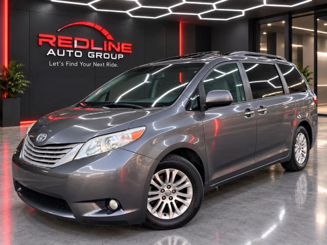 2015 Toyota Sienna XLE FWD photo