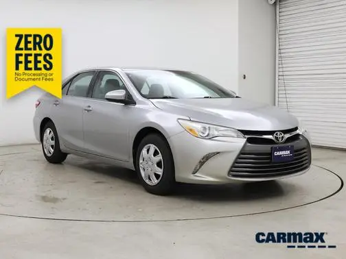 2015 Toyota Camry LE FWD photo