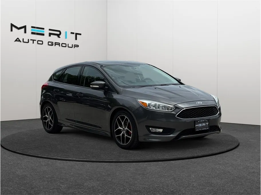 2015 Ford Focus SE FWD photo