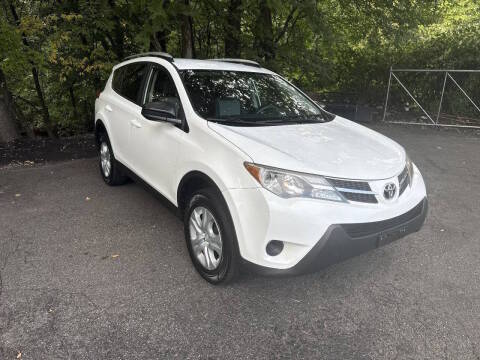 2015 Toyota RAV4 LE AWD photo