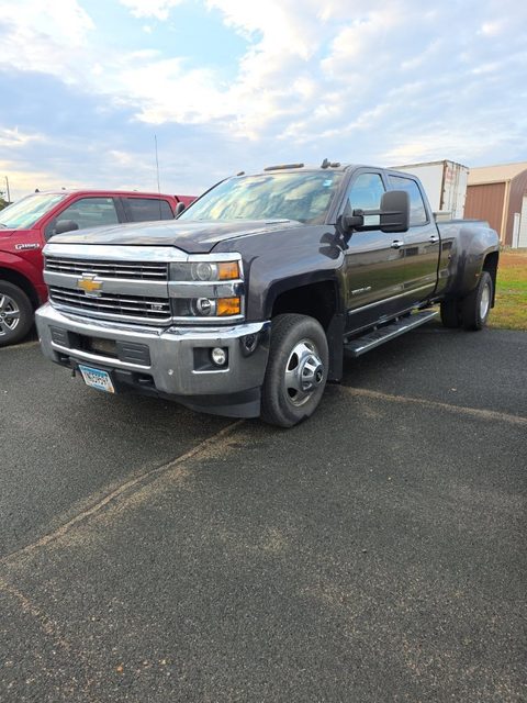 2015 Chevrolet Silverado 3500HD LTZ 4WD photo