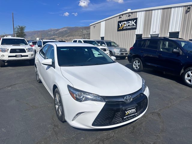 2015 Toyota Camry SE FWD photo