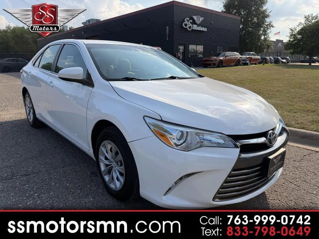 2015 Toyota Camry LE FWD photo