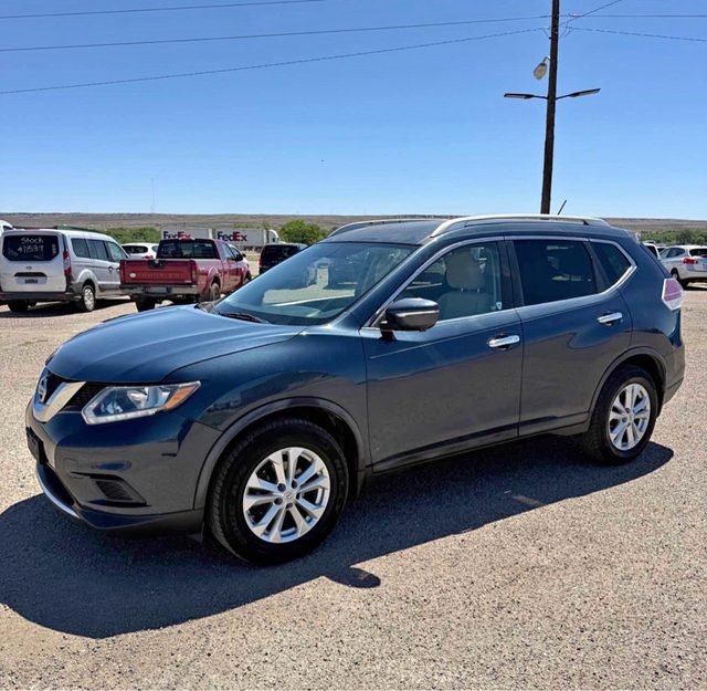 2015 Nissan Rogue SV FWD photo