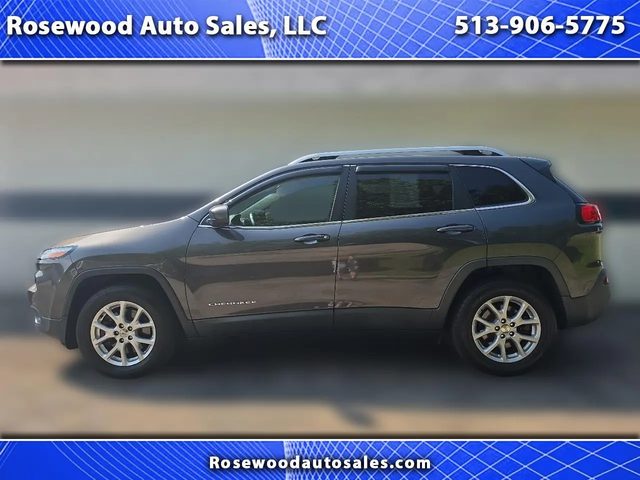 2016 Jeep Cherokee Latitude 4WD photo