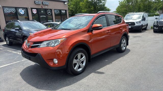 2015 Toyota RAV4 XLE AWD photo