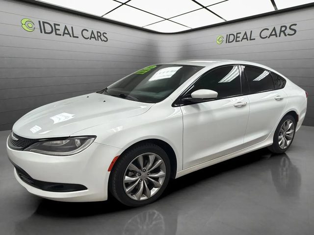 2015 Chrysler 200 S FWD photo