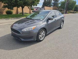 2016 Ford Focus SE FWD photo
