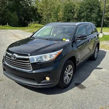 2015 Toyota Highlander XLE AWD photo