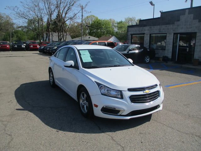 2016 Chevrolet Cruze LT FWD photo