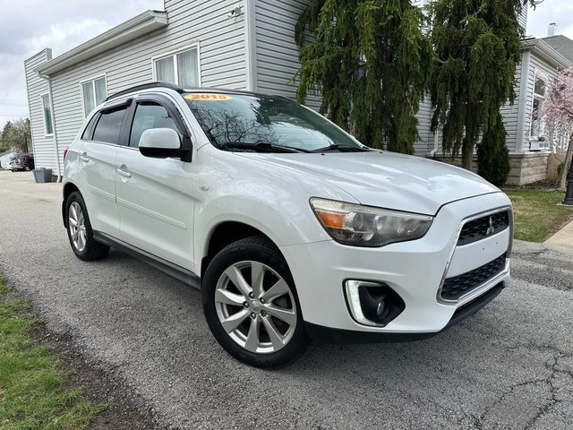 2015 Mitsubishi Outlander Sport SE 4WD photo