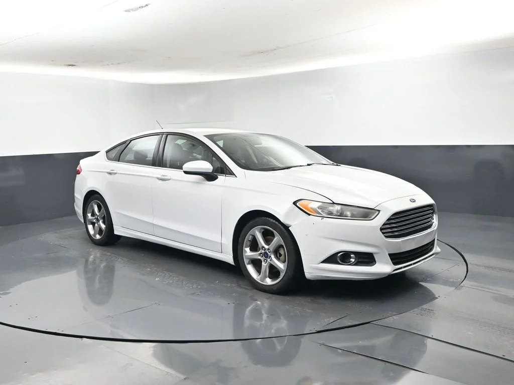 2016 Ford Fusion S FWD photo