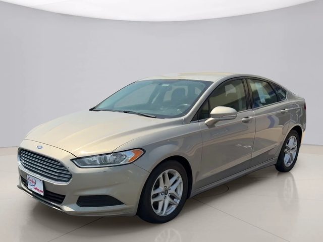 2016 Ford Fusion SE FWD photo