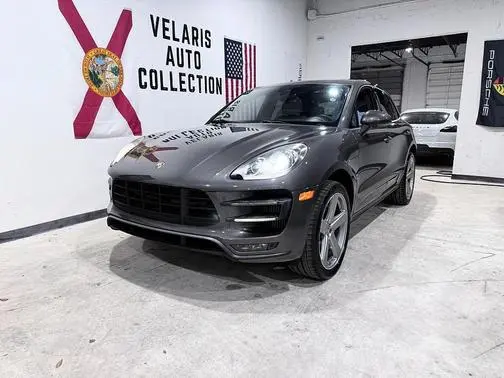 2015 Porsche Macan Turbo AWD photo