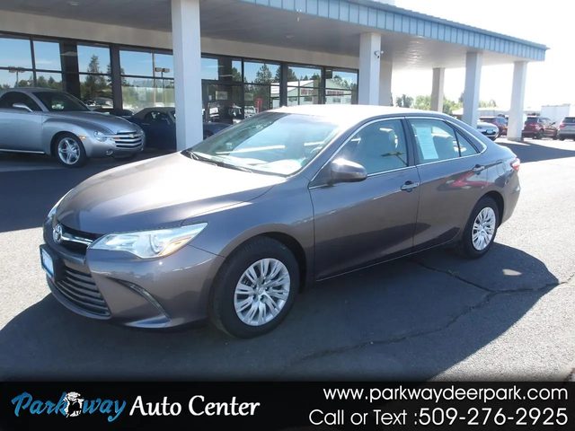 2015 Toyota Camry LE FWD photo