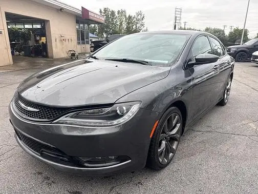 2015 Chrysler 200 S FWD photo